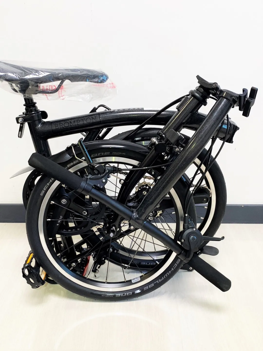 Brompton P Line Urban Midnight Black Metallic (Low Handlebar)